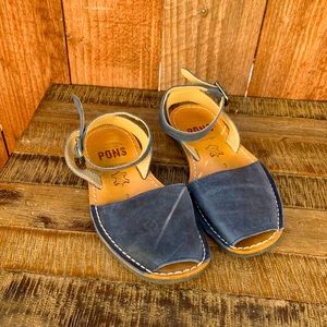Pons blue sandals women’s size 7